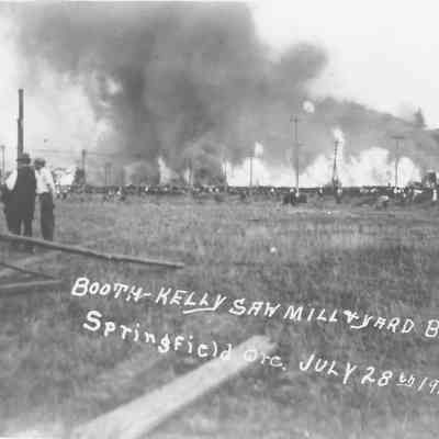 Photograph of Booth-Kelly Mill Burning, Springfield, Oregon, 1911