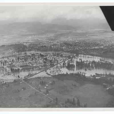 Aerial photograph of flooding at Glenwood, Springfield