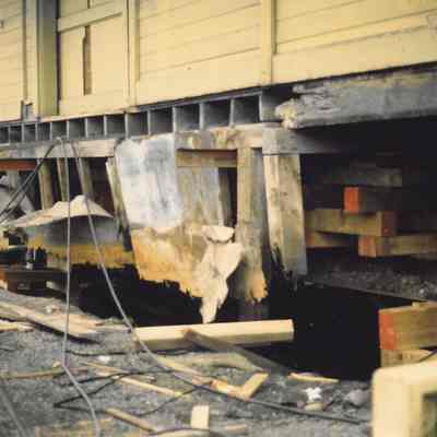Photograph of Preparing the Springfield Depot to Move, Springfield, OR, 1989