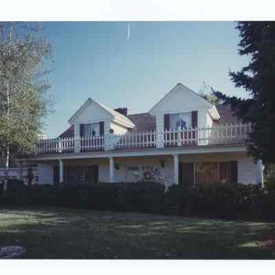 Photograph of an unknown house