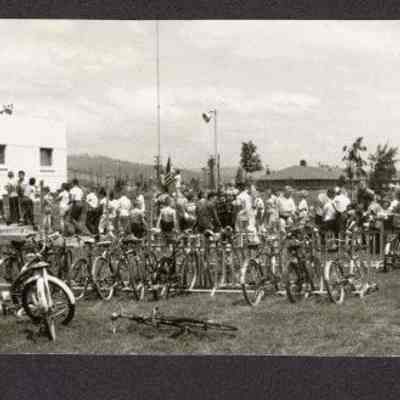 Photograph, Line of People, Willamalane Swimming Pool, Undated