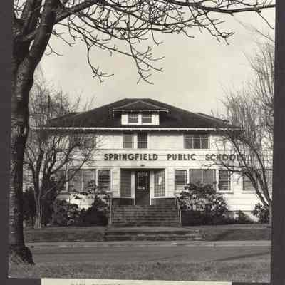 Photograph of Paul Brattain home at 10th and "G" St. becomes administration building for Springfield School District #19. Date unknown.
