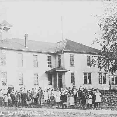 Photograph of Springfield High School on Mill St.