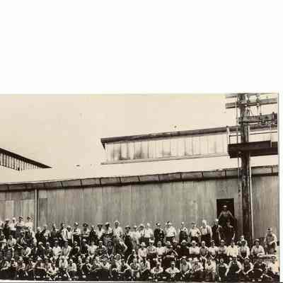 Photograph of Booth-Kelly Mill Workers, Springfield, Oregon, 1946