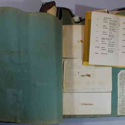 Pages 8 and 9 pamphlet (pages 10 and 11)