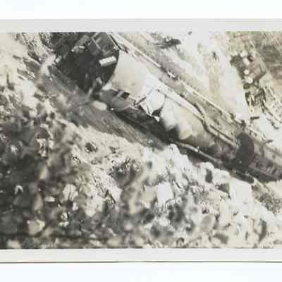 Photograph of the Cruzatte train accident, Cascade Line near Oakridge, undated