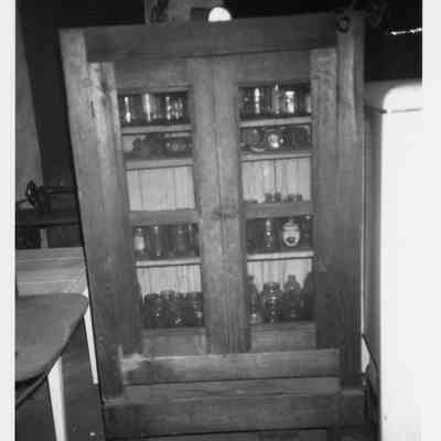 Photograph of the interior of the Brattain-Hadley house, Springfield, 1994-1998