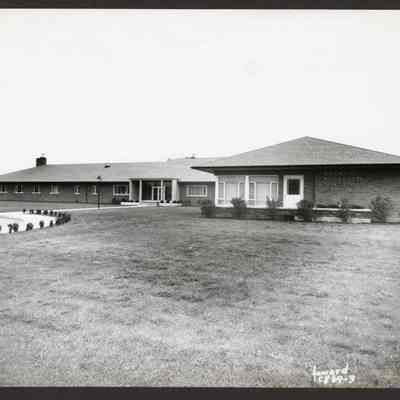 Photograph, McKenzie Willamette Memorial Hospital, May 8, 1956.