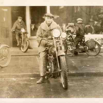 Photograph of motorcyclist Bill Davis and others, 1924