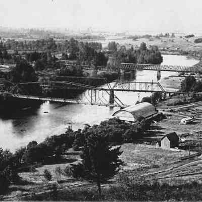 Photograph of 3 Bridges over Willamette to Springfield