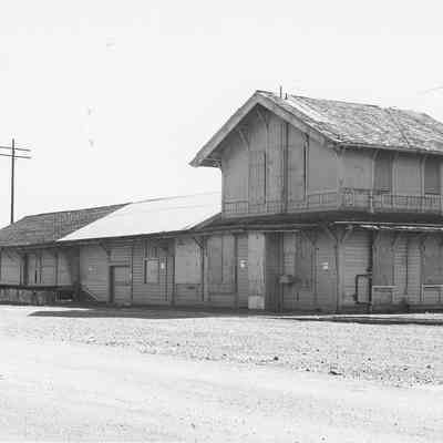 Photograph of Springfield Depot, Springfield, OR, date unknown