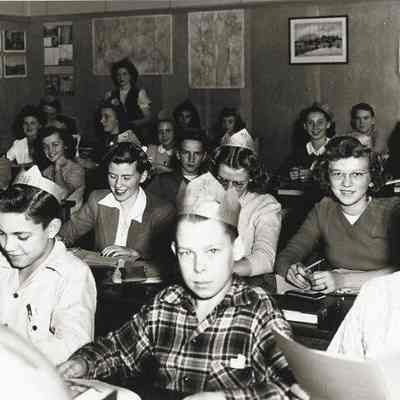 Photograph of students in a Springfield High classroom, Springfield, Oregon, circa 1940s