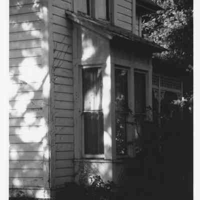 Photograph of the Brattain-Hadley house, Springfield, 1994-1998