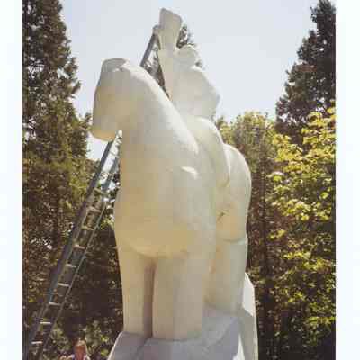 Photograph of the restauration of the 'Equistrian' statue, Springfield, 2003