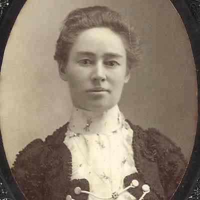 Photograph of Emma Azalea Dodd, circa 1890