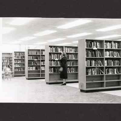 Photograph of the 1960s Springfield Public Library