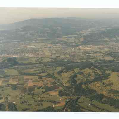 Aerial photograph of East Springfield and Thurston, South to North view, circa 1980