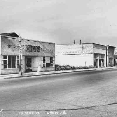 Photograph of Springfield News building on Main Street, Springfield, Oregon, 1946