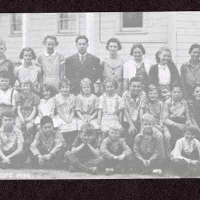 Photograph of students at Deerhorn School, Deerhorn, Oregon 1939