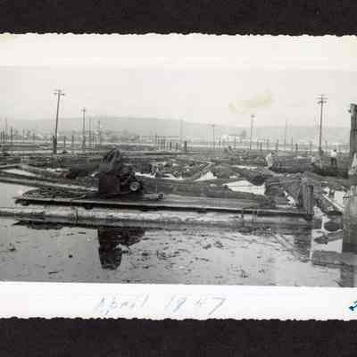 Photograph of Booth-Kelly log pond, Springfield, Oregon, 1947