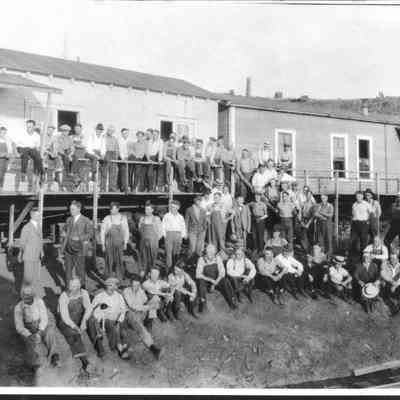 Photograph of Wendling camp; 4-L Smith organizing 4-L union, Wendling, Oregon, circa 1920