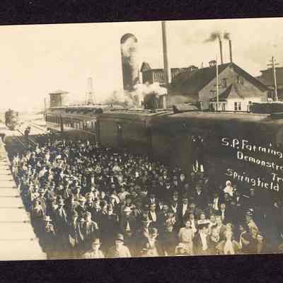 Photograph of Post Card: Official Post Card S.P. Farming Demonstration Train Springfield, Oregon. Date unknown.