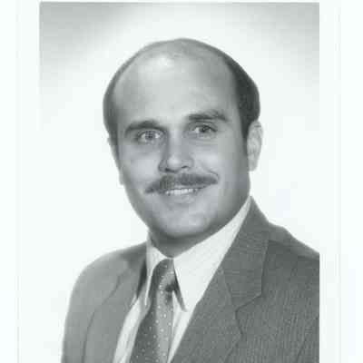 Photograph of Bruce Hall, past president Springfield Chamber of Commerce, 1988