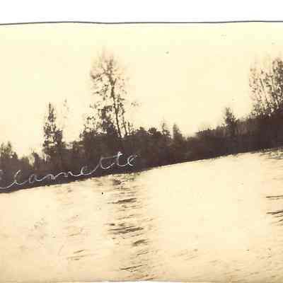 Photograph of Willamette River. 1923.