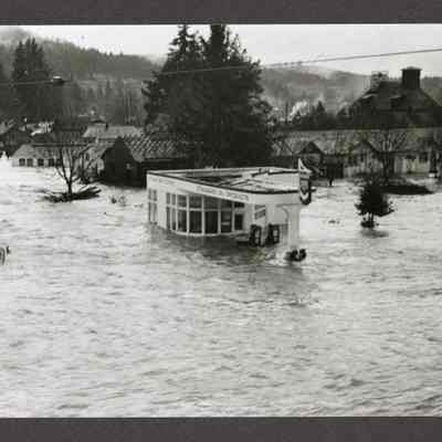 Flood 1945