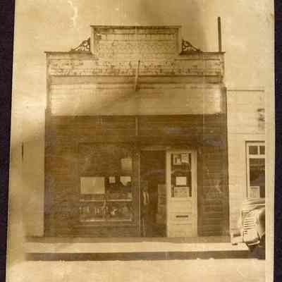 Photograph of building, Springfield, Oregon, undated