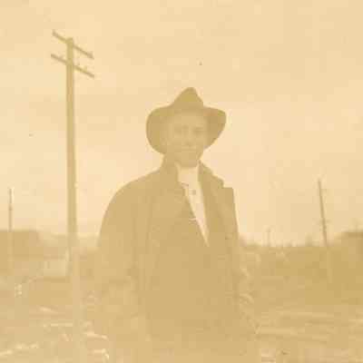 Photograph of an unknown man, Springfield, Oregon