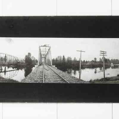 Photograph of bridges between Eugene and Springfield