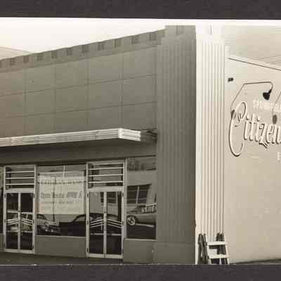Photo of Bank building. Springfield Branch Citizens Bank Eugene. Date unknown.