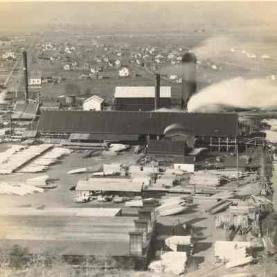Photograph of Booth-Kelly Mill, Springfield, Oregon, 1911