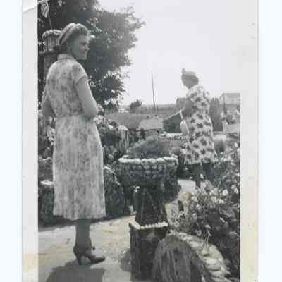 Photograph of Doris Myers and a family member, Peterson Rock Garden, Redmond, Oregon, circa 1940