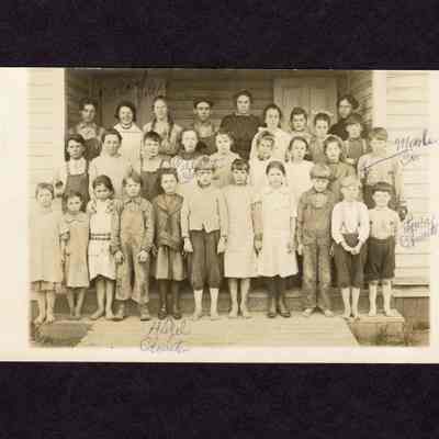 Postcard, Student Body, Thurston Elementary School, circa 1913-1914.