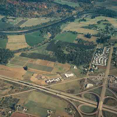 Aerial photograph of Beltline and Gateway area, Springfield, Oregon, circa 1985