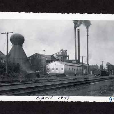 Photograph of buildings at Booth-Kelly Mill