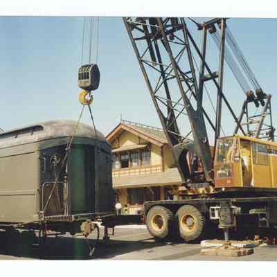 Photograph of the RPO Railcar relocation, Springfield, 1992