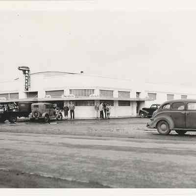 Paramount Market, 1948