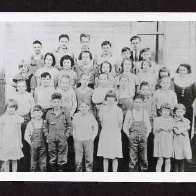 Photograph of unknown class at an unknown school