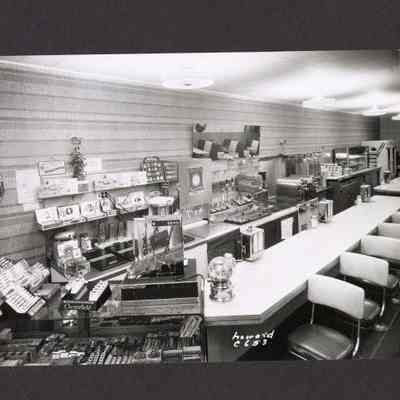 Photograph of Hull's Cafe, Main St, Springfield, Oregon, 1953