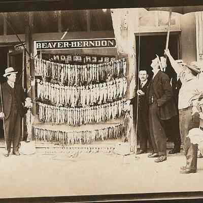 Photograph of Beaver Herndon Hardware