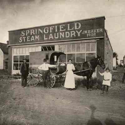 Photograph of Springfield Steam Laundry, Springfield, Oregon, circa 1912