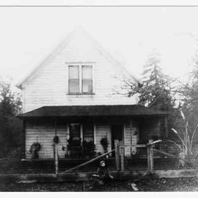 Photograph of a house in Jasper, Oregon, undated