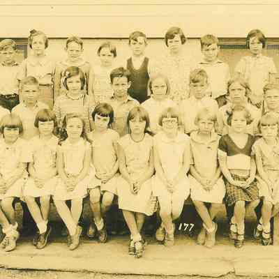 Photograph of Lincoln School third grade with teacher Crystal Fogle, Springfield, Oregon, 1932