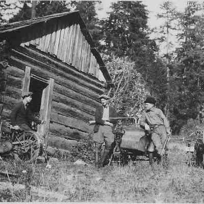 Photograph of Bill Davis Sr. and friends