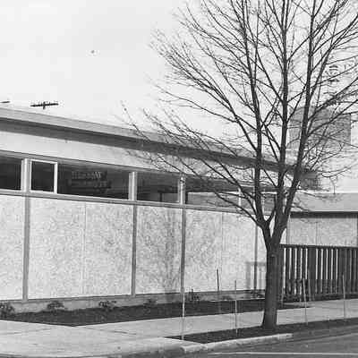 Photograph of Springfield Library, Springfield, Oregon, 1958