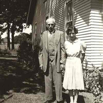 Photograph of Mildred and 'Papa' Vitus, 1940