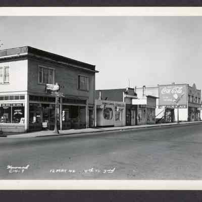 Photograph of Main St. 4th to 3rd Springfield, Oregon, May 12, 1946.